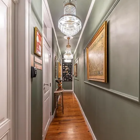 Portuguese Charm In Apartamento *